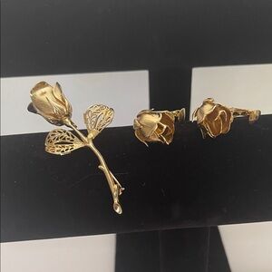 Vintage Gold tone Rose Jewelry Set